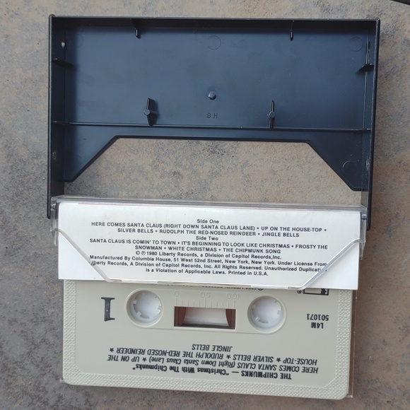 Vintage Alvin and the Chipmunks Christmas with the Chipmunks Tape - Picture 6 of 7